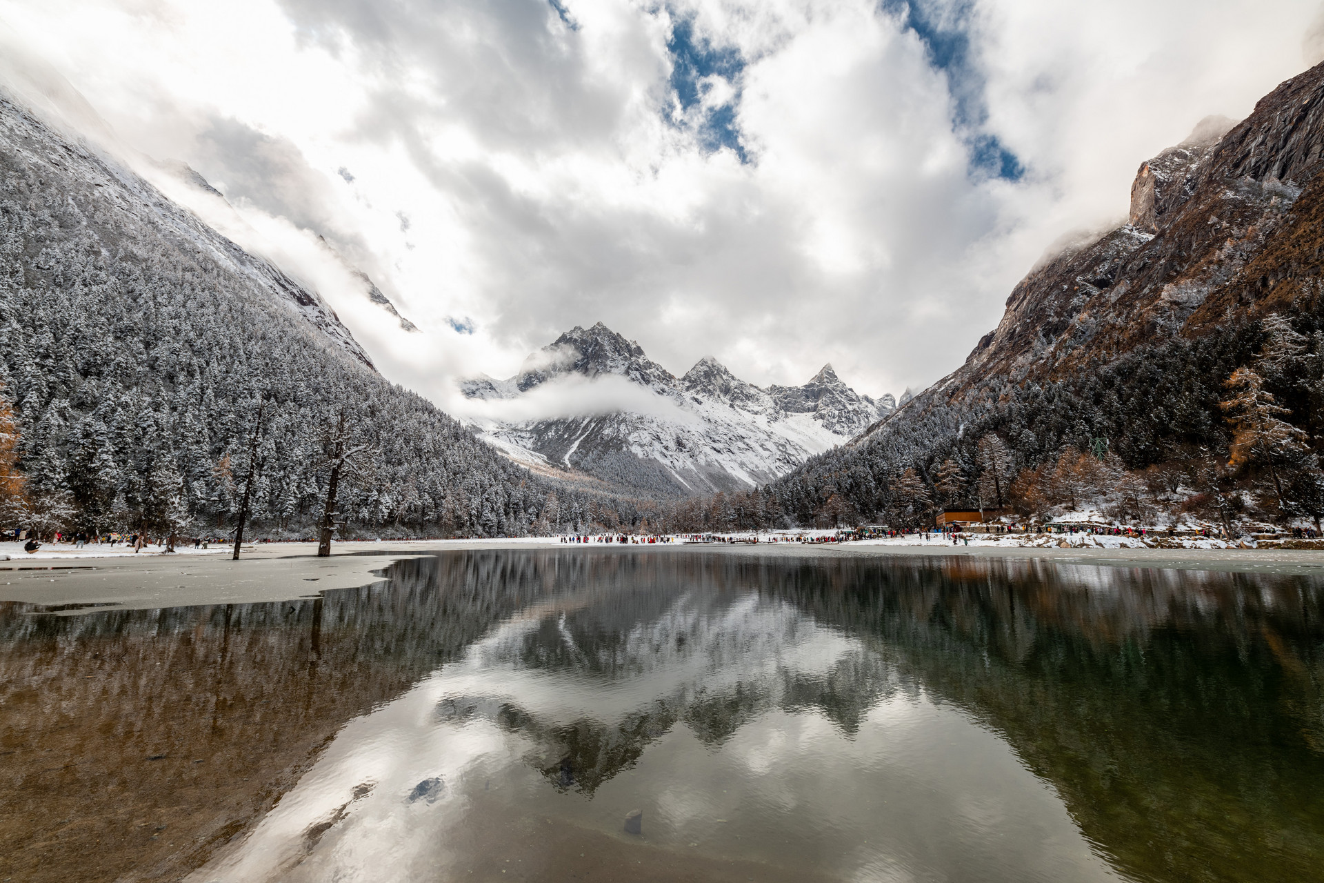 畢棚溝雪山風景封面圖